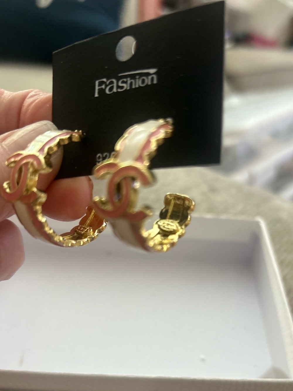 Elegance Pink & Gold Interlocking Hoop Post Earrings, New - Picture 3 of 7